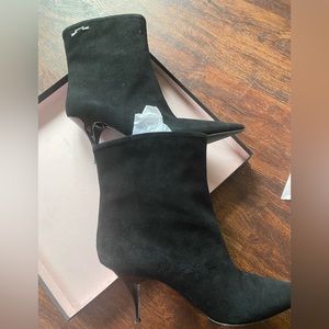 Gerardina Di Maggio kitten heel ankle boots. Directly from Italy, never worn!